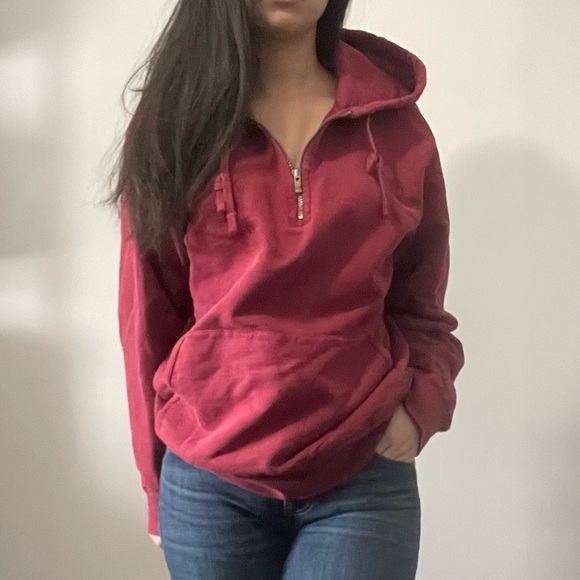 🍂 Men’s Wind River Red Quater-Zip Sweater Hoodie -  Size Medium 🧥 - Picture 1 of 15